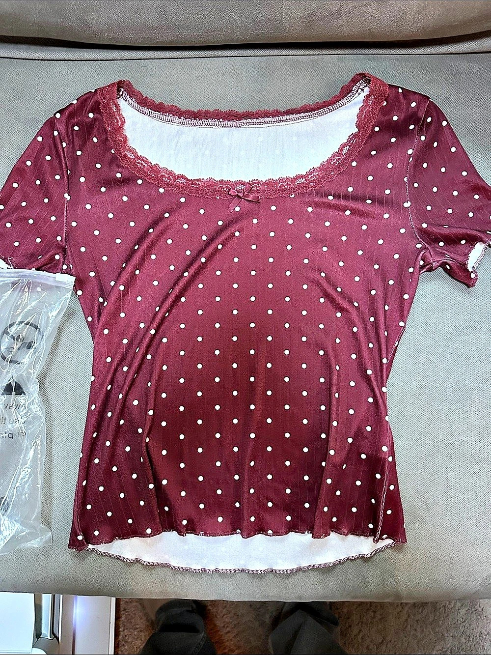 Polka Dot Short Sleeve Top in Burgundy & White Size Medium N